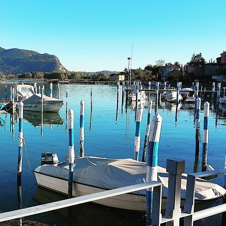 Chez Ary: Sulla Strada Del Lago Clusane Bagian luar foto