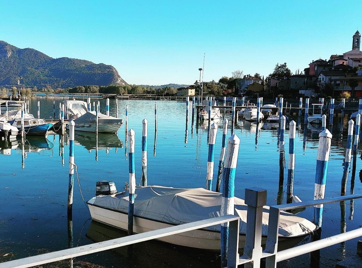 Chez Ary: Sulla Strada Del Lago Clusane Bagian luar foto