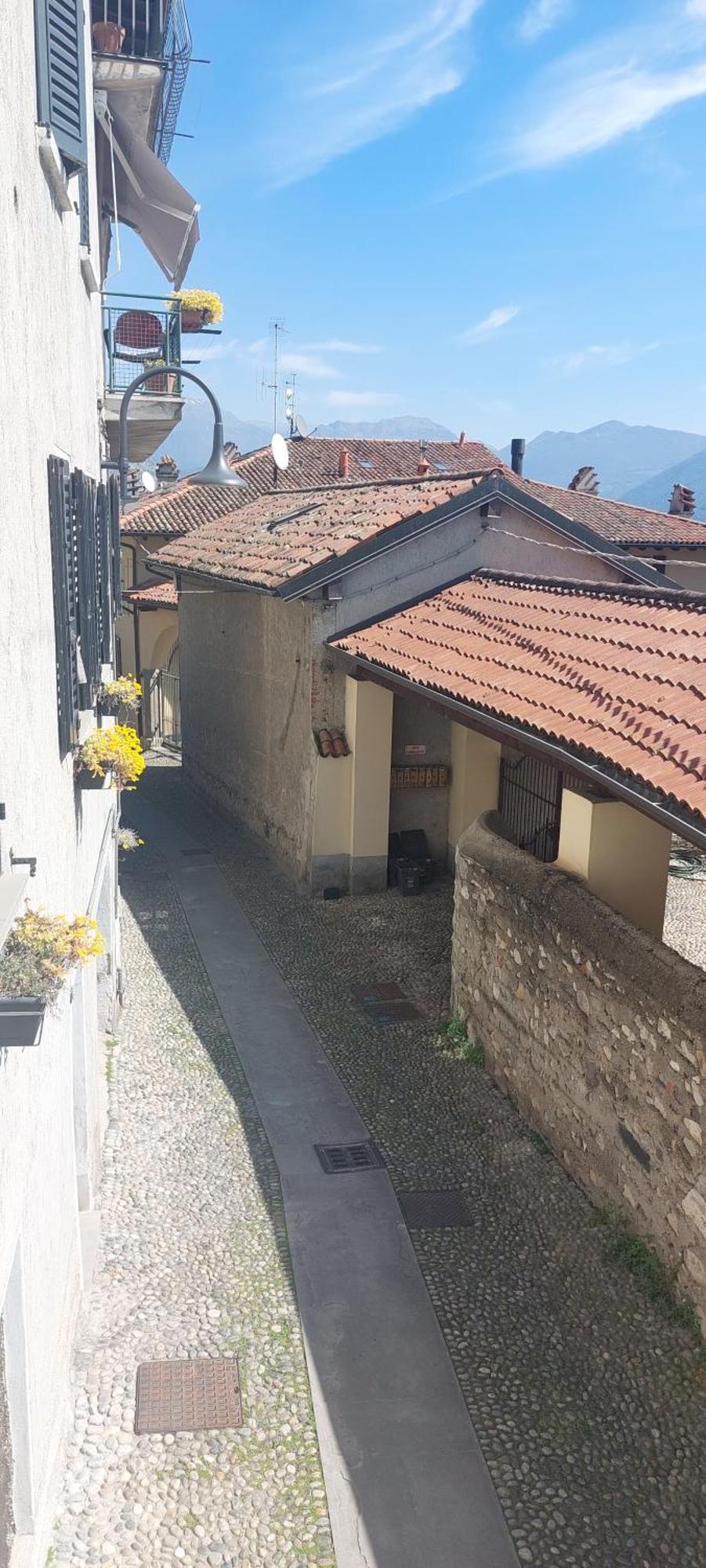 Chez Ary: Sulla Strada Del Lago Clusane Bagian luar foto